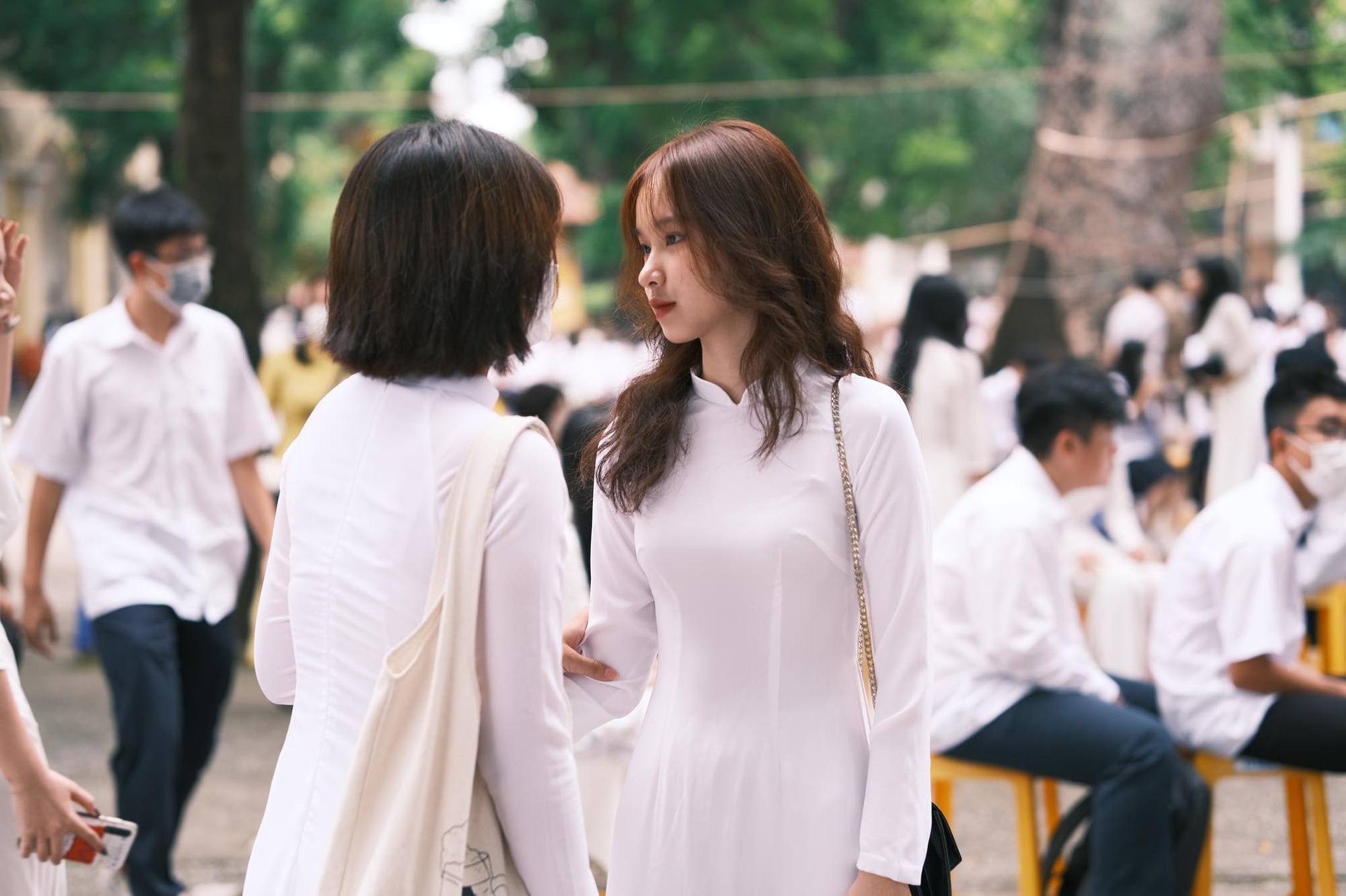 Thứ tiếng nhìn như 