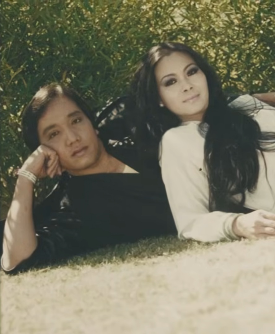 Nam danh ca 81 tuổi về nước nhắn Khánh Ly: "Cố lên đi!" - Ảnh 1.