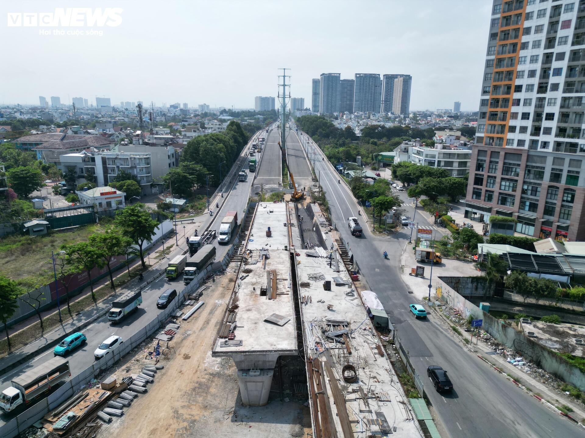 Cận cảnh dự án nút giao hiện đại bậc nhất TP.HCM sau nhiều lần chậm tiến độ- Ảnh 6.