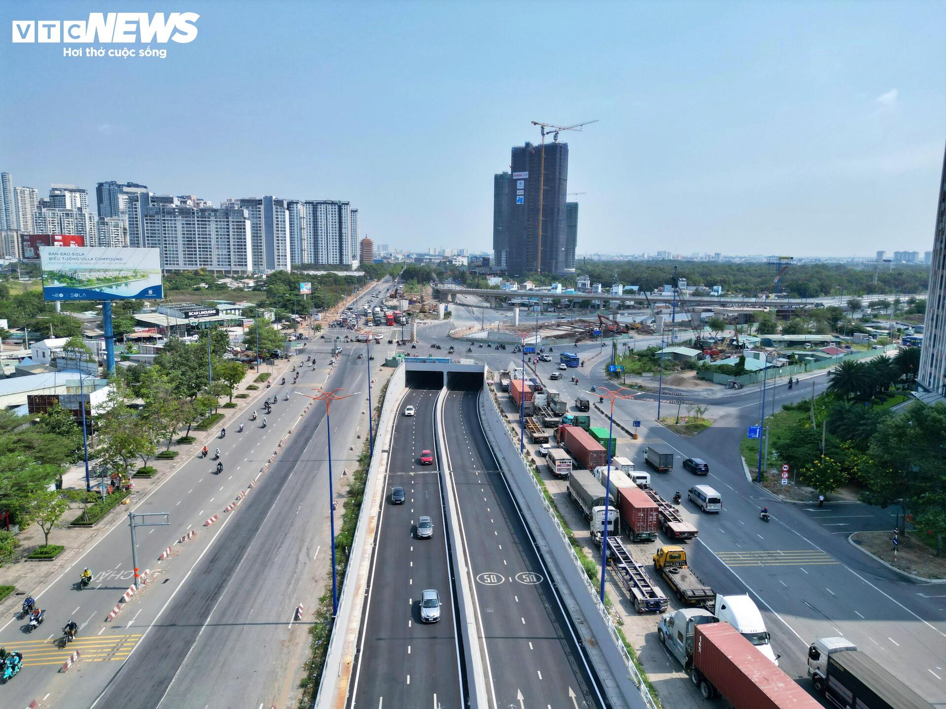 Cận cảnh dự án nút giao hiện đại bậc nhất TP.HCM sau nhiều lần chậm tiến độ- Ảnh 4.