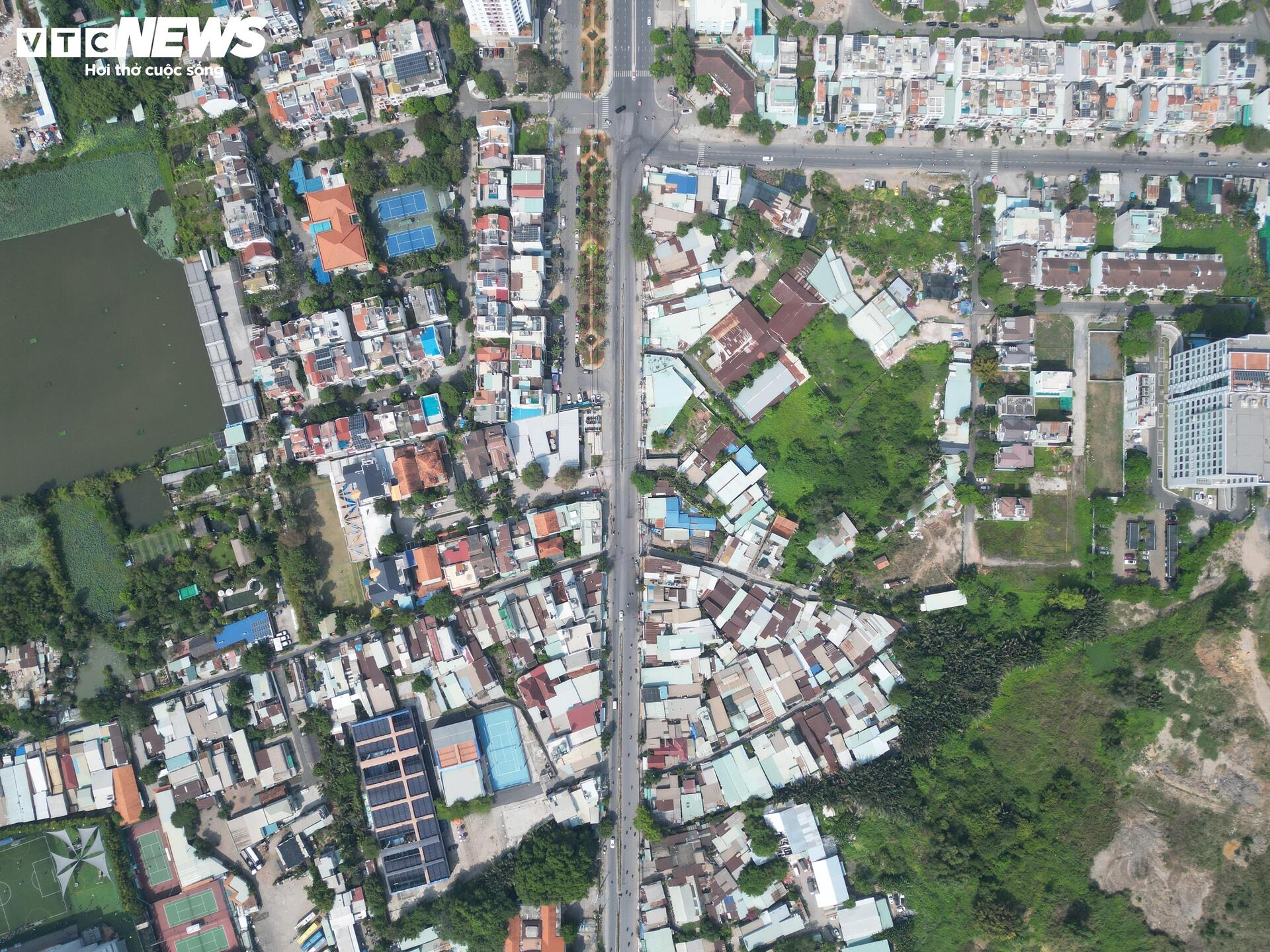 Cận cảnh dự án nút giao hiện đại bậc nhất TP.HCM sau nhiều lần chậm tiến độ- Ảnh 8.