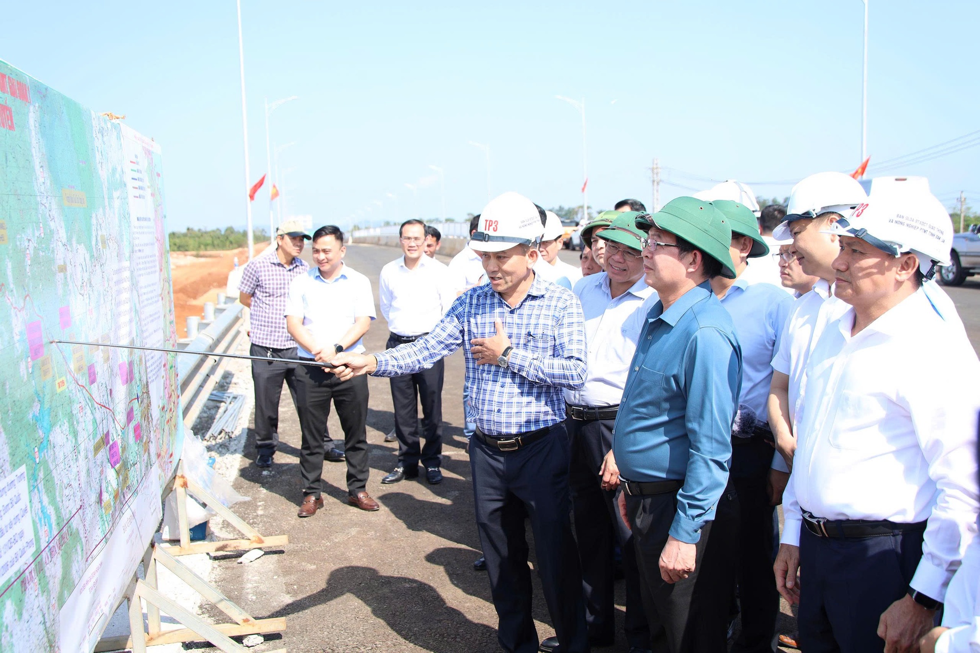 Đề xuất xây dựng hơn 5 km đường với tổng kinh phí 1.700 tỉ đồng- Ảnh 1.