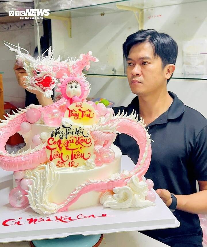 ‘Thổi hồn’ 12 con giáp lên bánh kem, chàng trai khiến dân mạng trầm trồ- Ảnh 1.