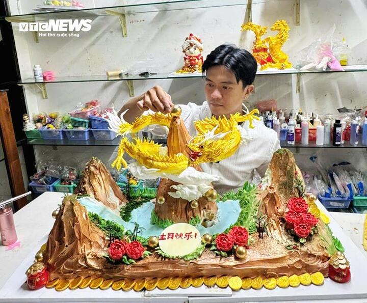 ‘Thổi hồn’ 12 con giáp lên bánh kem, chàng trai khiến dân mạng trầm trồ- Ảnh 2.