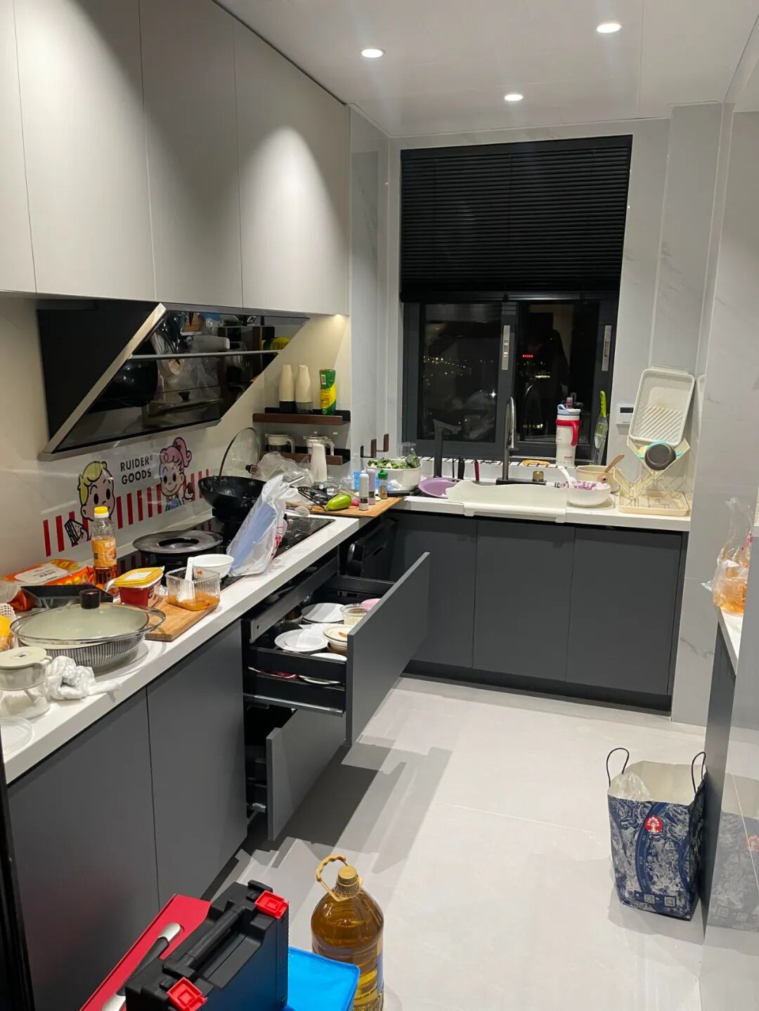 Nhà đẹp đến mấy cũng hóa “rẻ tiền” nếu giữ 6 thói quen này- Ảnh 11.