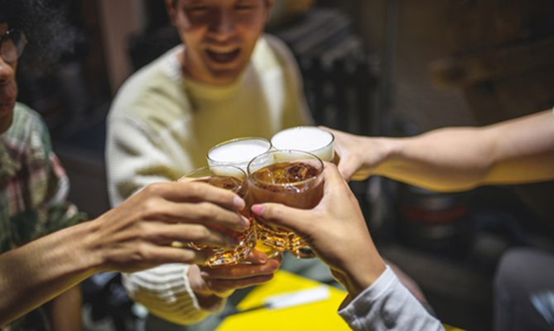 Ngày càng nhiều người mắc ung thư đại tràng, Phó Giám đốc bệnh viện Thái Lan cảnh báo việc ăn 5 loại thực phẩm mỗi ngày làm tăng nguy cơ- Ảnh 3.