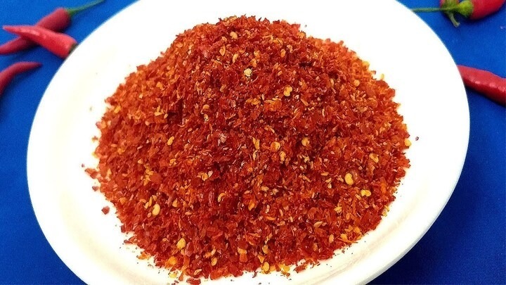 Mẹo phân biệt ớt bột thật với ớt bột trộn phẩm màu- Ảnh 2.