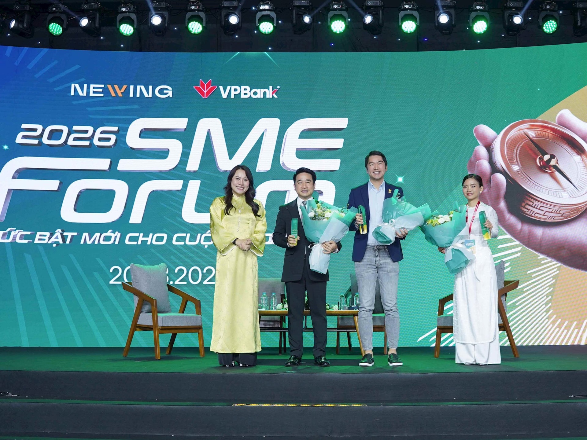 1.000 doanh nhân lắng nghe 3 bài học xương máu về chuyển giao thế hệ từ Bitis, Bảo Tín Mạnh Hải và tập đoàn tỷ đô- Ảnh 1.