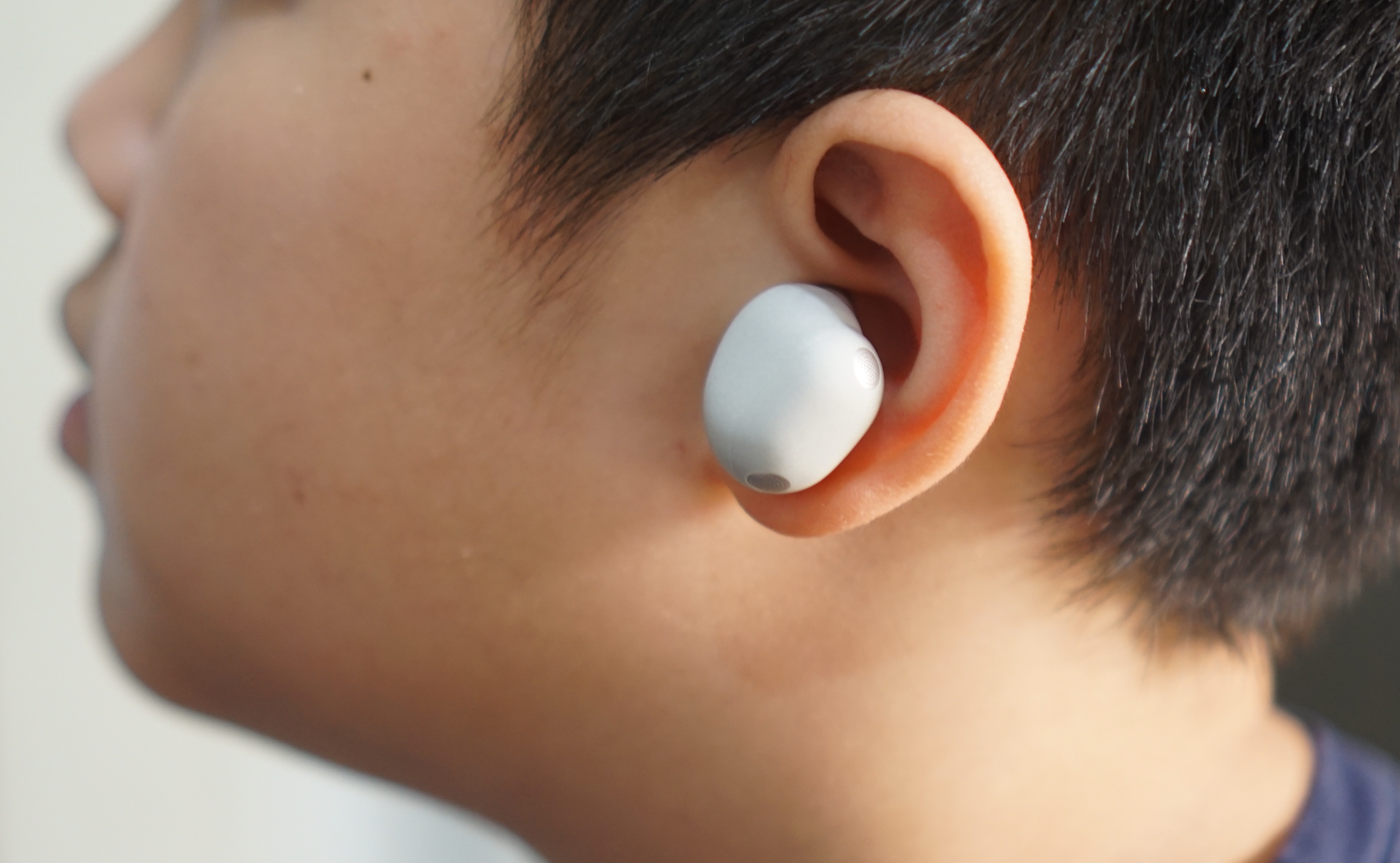 Dùng thử Sony WF-1000XM6: Tai nghe true wireless tiệm cận chuẩn mực hoàn hảo - Ảnh 2.