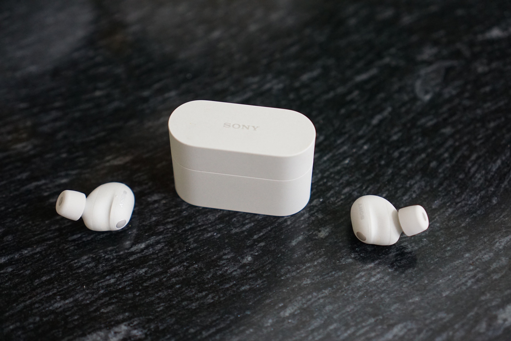 Dùng thử Sony WF-1000XM6: Tai nghe true wireless tiệm cận chuẩn mực hoàn hảo - Ảnh 8.