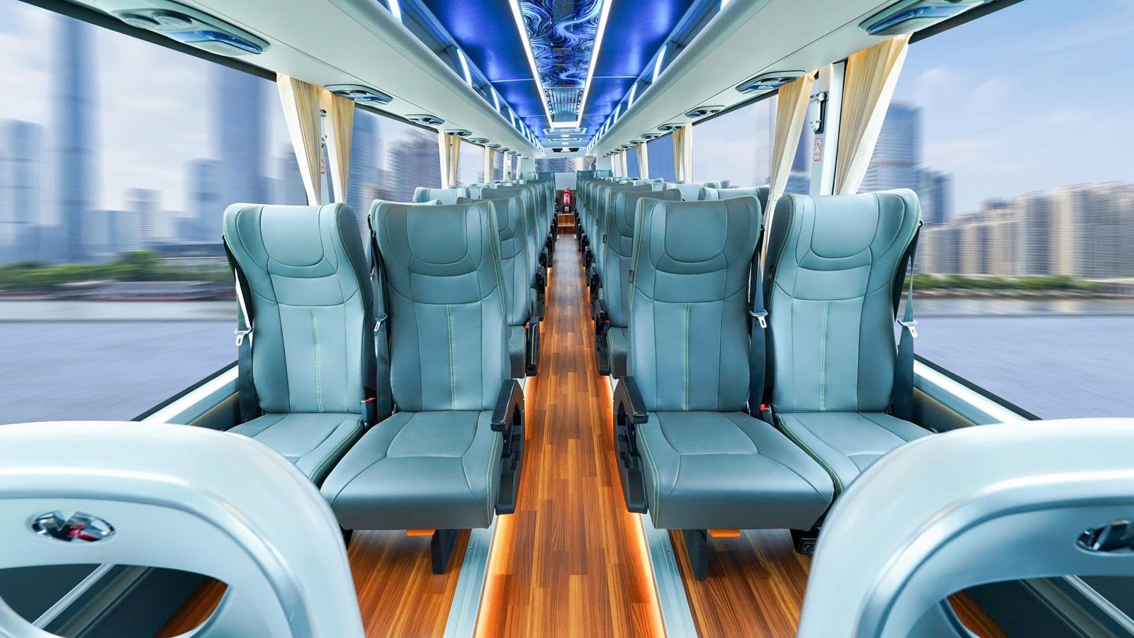 KIM LONG MOTOR xuất khẩu lô xe bus "Made in Việt Nam" thuần điện và diesel đầu tiên sang Thái Lan- Ảnh 6. KIM LONG MOTOR xuất khẩu lô xe bus "Made in Việt Nam" thuần điện và diesel đầu tiên sang Thái Lan- Ảnh 6.