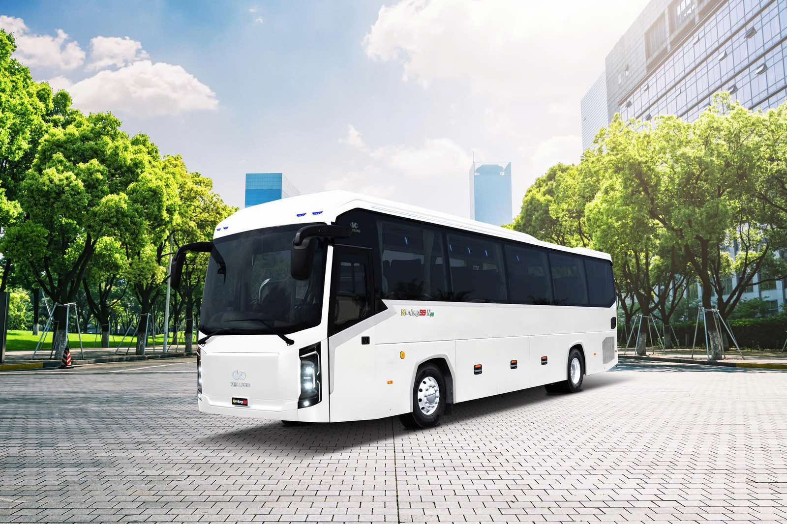 KIM LONG MOTOR xuất khẩu lô xe bus "Made in Việt Nam" thuần điện và diesel đầu tiên sang Thái Lan- Ảnh 3. KIM LONG MOTOR xuất khẩu lô xe bus "Made in Việt Nam" thuần điện và diesel đầu tiên sang Thái Lan- Ảnh 3.