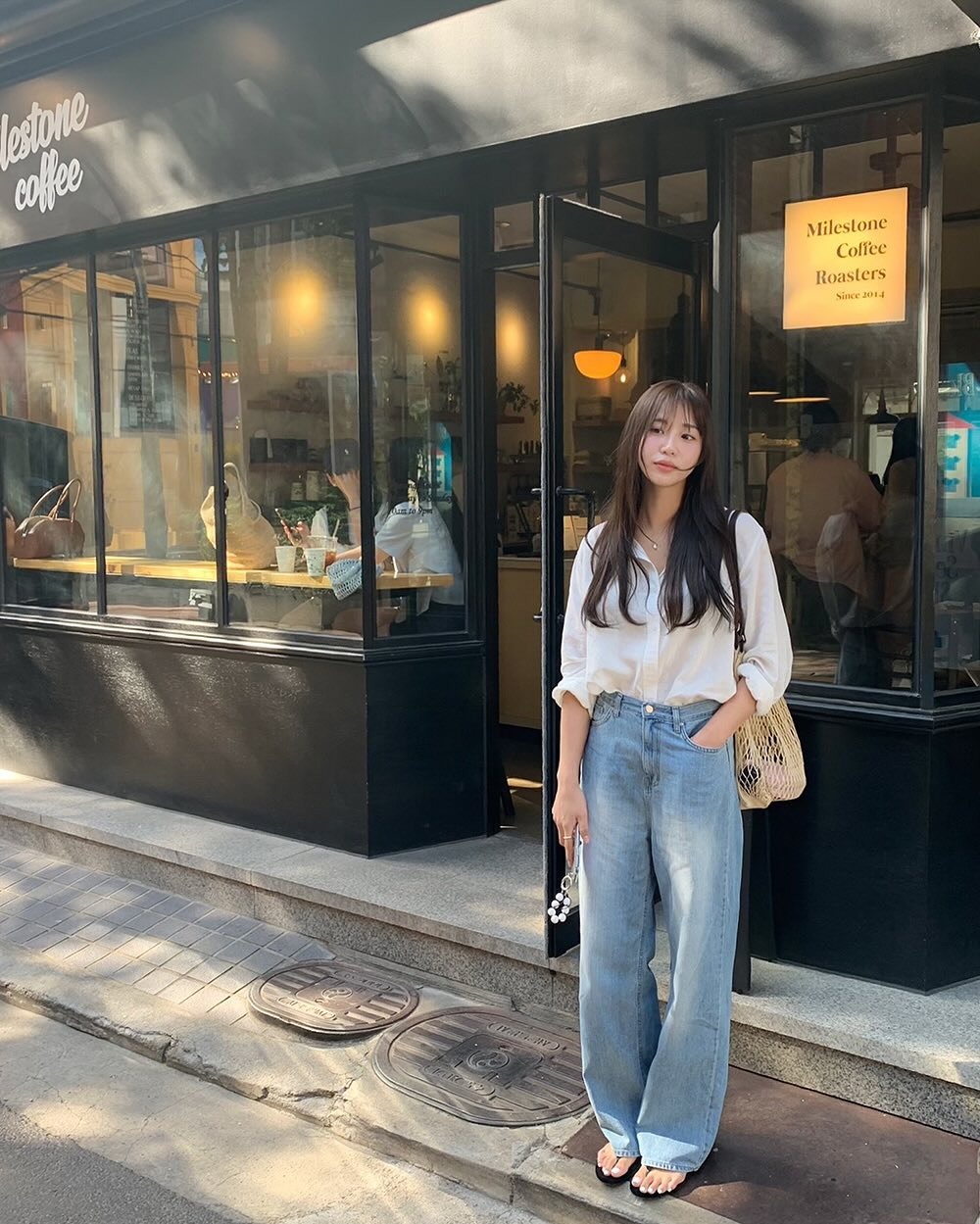 Quần jeans ống rộng - cách phối đồ sành điệu cho mùa hè 2026 - Ảnh 8.