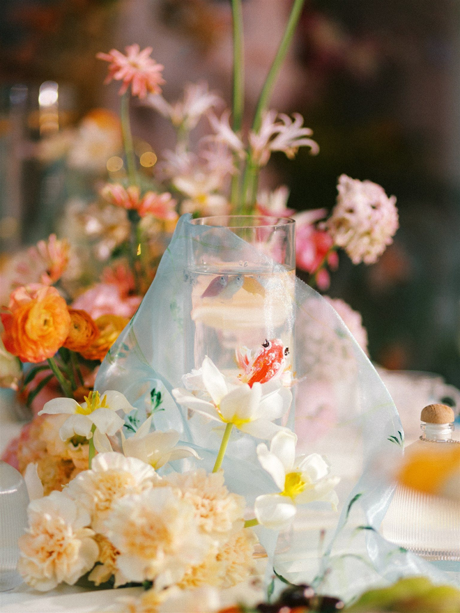 Đám cưới của cặp đôi Sóc Trăng đẹp khá tinh tế với tông pastel giữa dinh thự xa hoa, từng chi tiết đều được vẽ bằng tay- Ảnh 11.