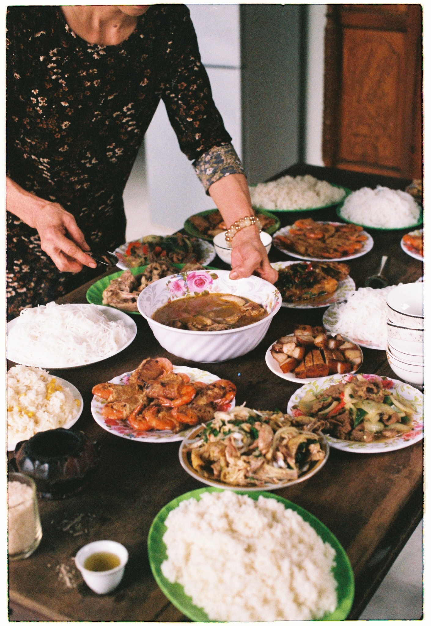 Giải mã hiện tượng du lịch năm 2026: Thiên đường trekking trỗi dậy từ những hố bom, trải nghiệm như trời Âu nhưng chi phí cực rẻ - Ảnh 9.