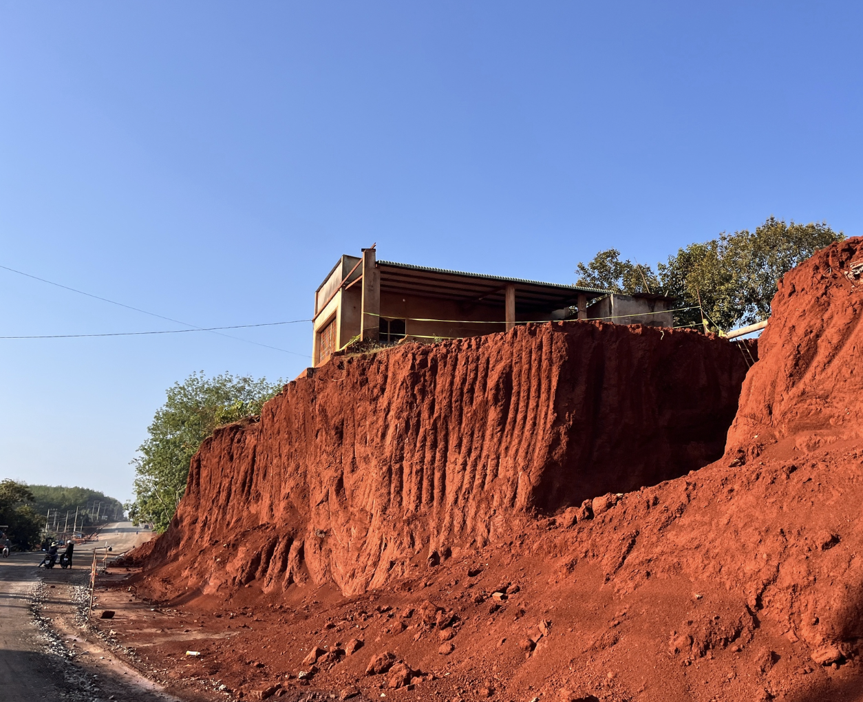 Dự án mở đường 'treo' nhà dân ở Đồng Nai: Thi công khi chưa hoàn tất thủ tục thu hồi đất- Ảnh 3.