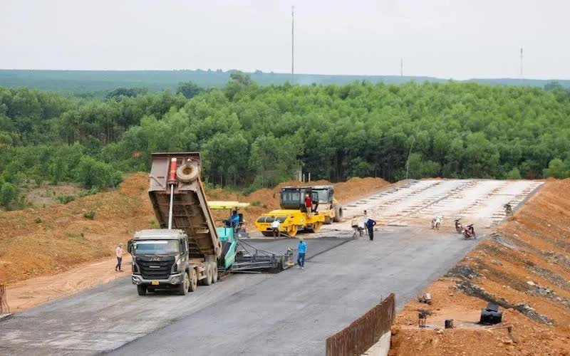 Tăng cường giải pháp quản lý, bình ổn giá vật liệu, tháo gỡ khó khăn cho các công trình giao thông- Ảnh 1.