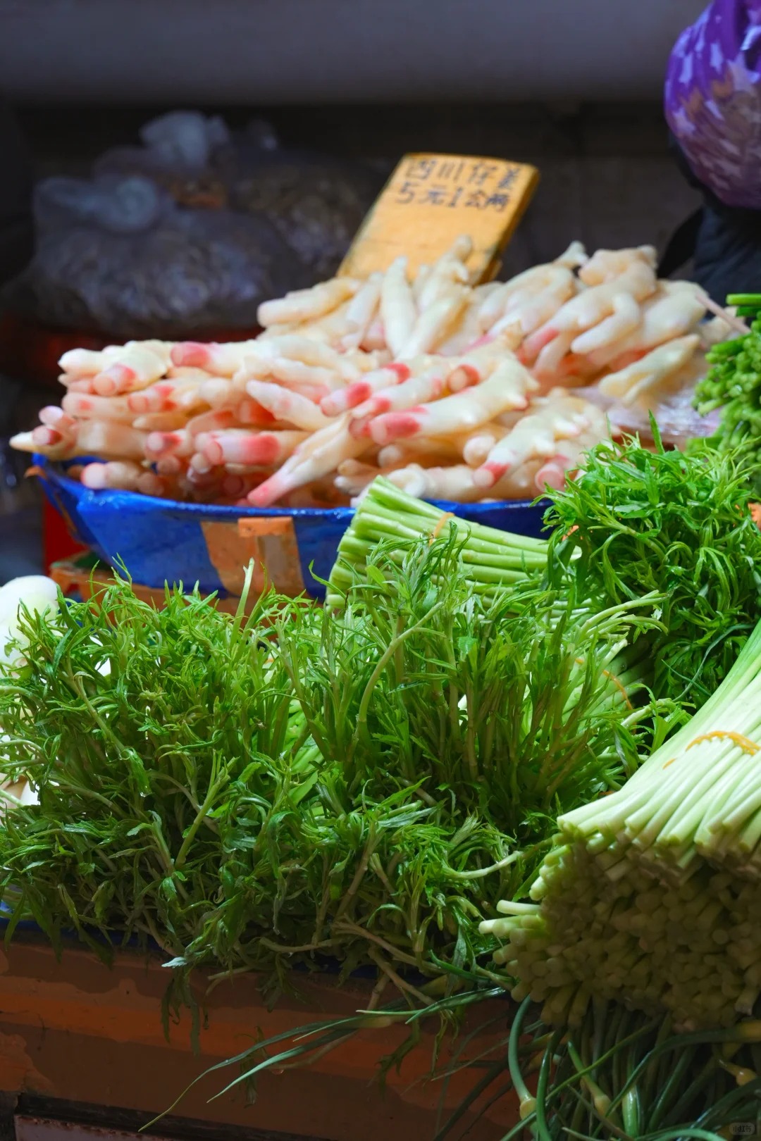 Đi chợ nông sản đâu chỉ mua rau, ấy là cuộc "đổi chác" lấy sinh khí mộc mạc, đủ sức chữa lành vạn bộn bề- Ảnh 11.