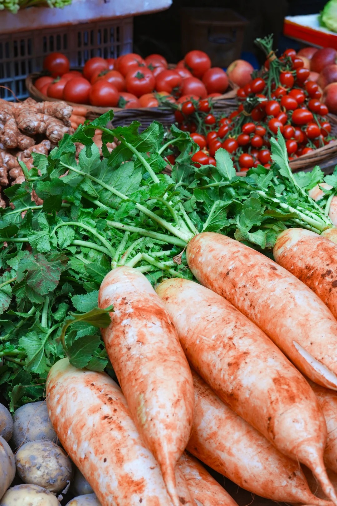 Đi chợ nông sản đâu chỉ mua rau, ấy là cuộc "đổi chác" lấy sinh khí mộc mạc, đủ sức chữa lành vạn bộn bề- Ảnh 5.