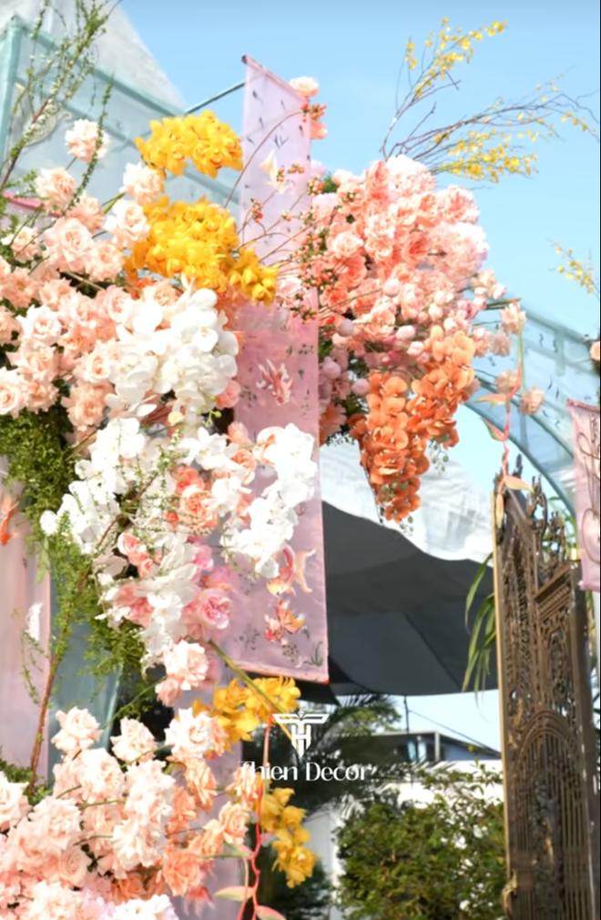 Đám cưới của cặp đôi Sóc Trăng đẹp khá tinh tế với tông pastel giữa dinh thự xa hoa, từng chi tiết đều được vẽ bằng tay- Ảnh 20.