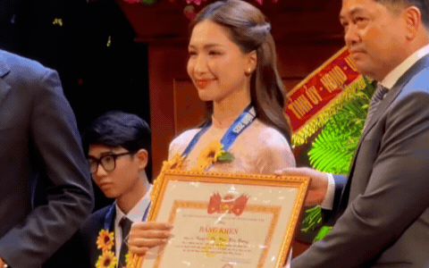 Hoà Minzy công bố tin vui, còn gọi tên Đại uý Thăng Văn Cương để nói 1 câu- Ảnh 1.