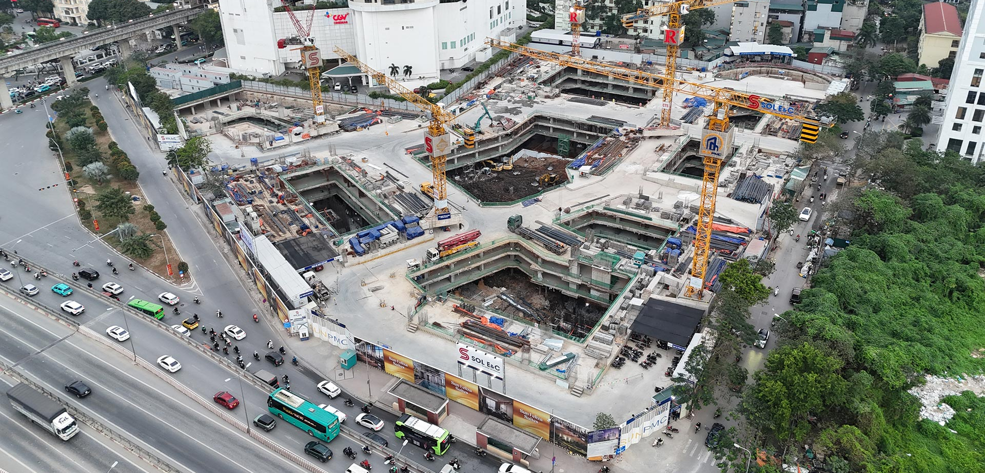 Vừa sang tay Sun Group, dự án tại “đất vàng” 3 mặt tiền bỏ hoang nhiều năm lập tức trở thành đại công trường  - Ảnh 1.