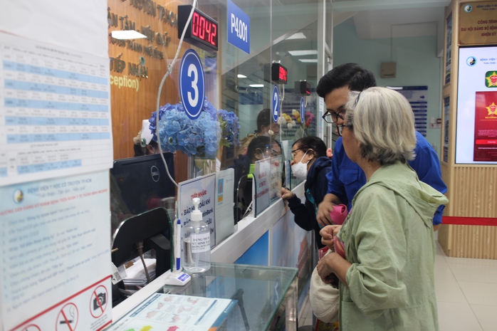 Khám chữa bệnh BHYT năm 2026: Thủ tục mới nhất người dân cần biết- Ảnh 4. Khám chữa bệnh BHYT năm 2026: Thủ tục mới nhất người dân cần biết- Ảnh 4.