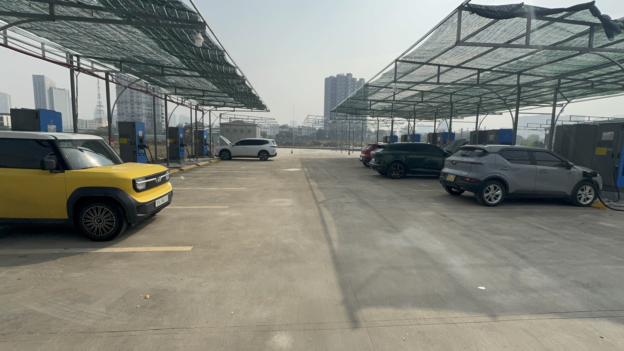 Nhu cầu lắp trạm sạc và tủ đổi pin xe điện bùng nổ năm 2026 - Ảnh 5. Nhu cầu lắp trạm sạc và tủ đổi pin xe điện bùng nổ năm 2026 - Ảnh 5.