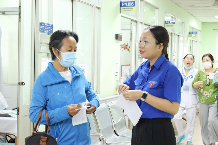 Khám chữa bệnh BHYT năm 2026: Thủ tục mới nhất người dân cần biết- Ảnh 1. Khám chữa bệnh BHYT năm 2026: Thủ tục mới nhất người dân cần biết- Ảnh 1.