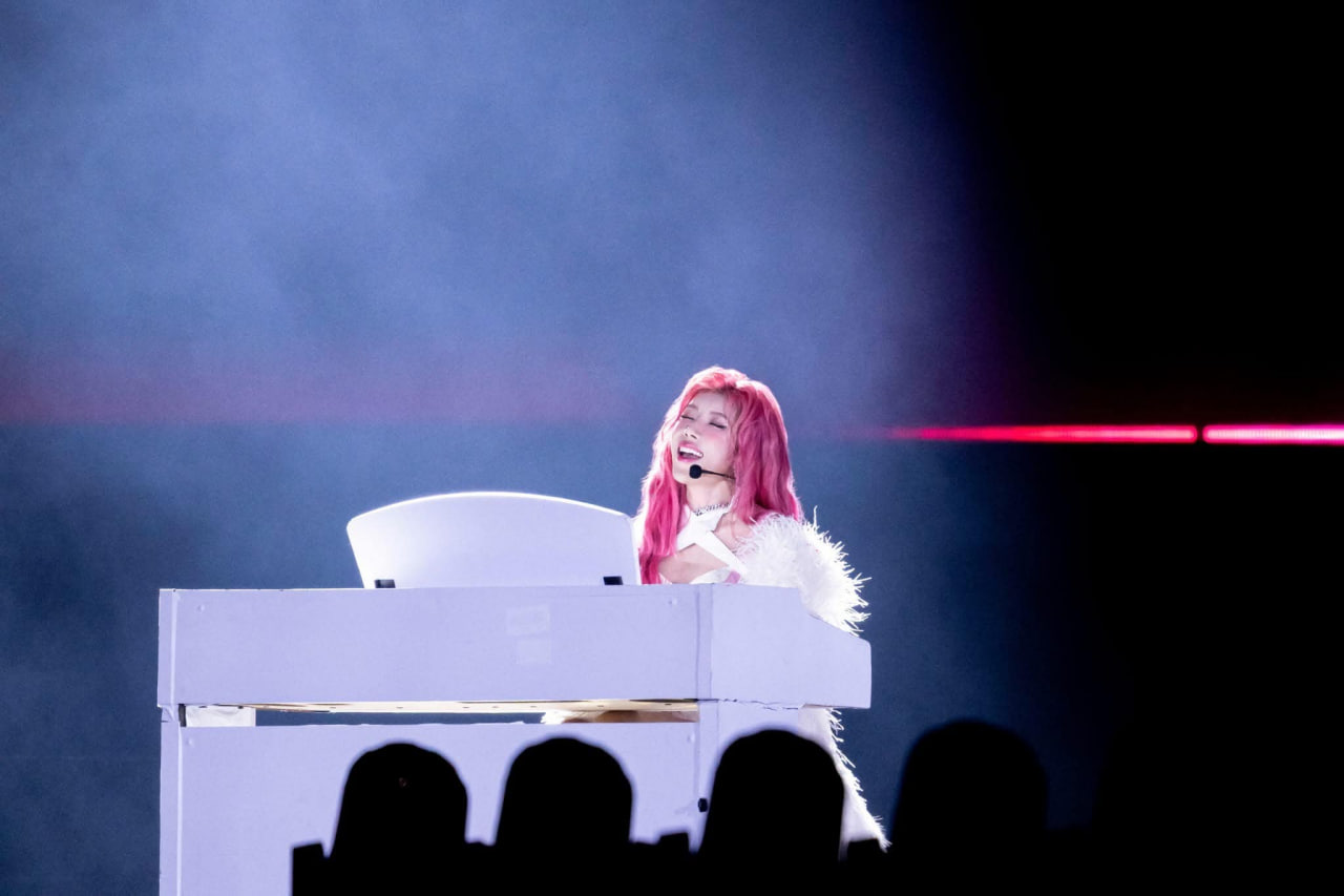 Mỹ nhân Việt khiến netizen Trung choáng váng: Lá ngọc cành vàng nhà ngoại giao, gia thế - tài năng tiểu thuyết cũng không dám viết- Ảnh 7.