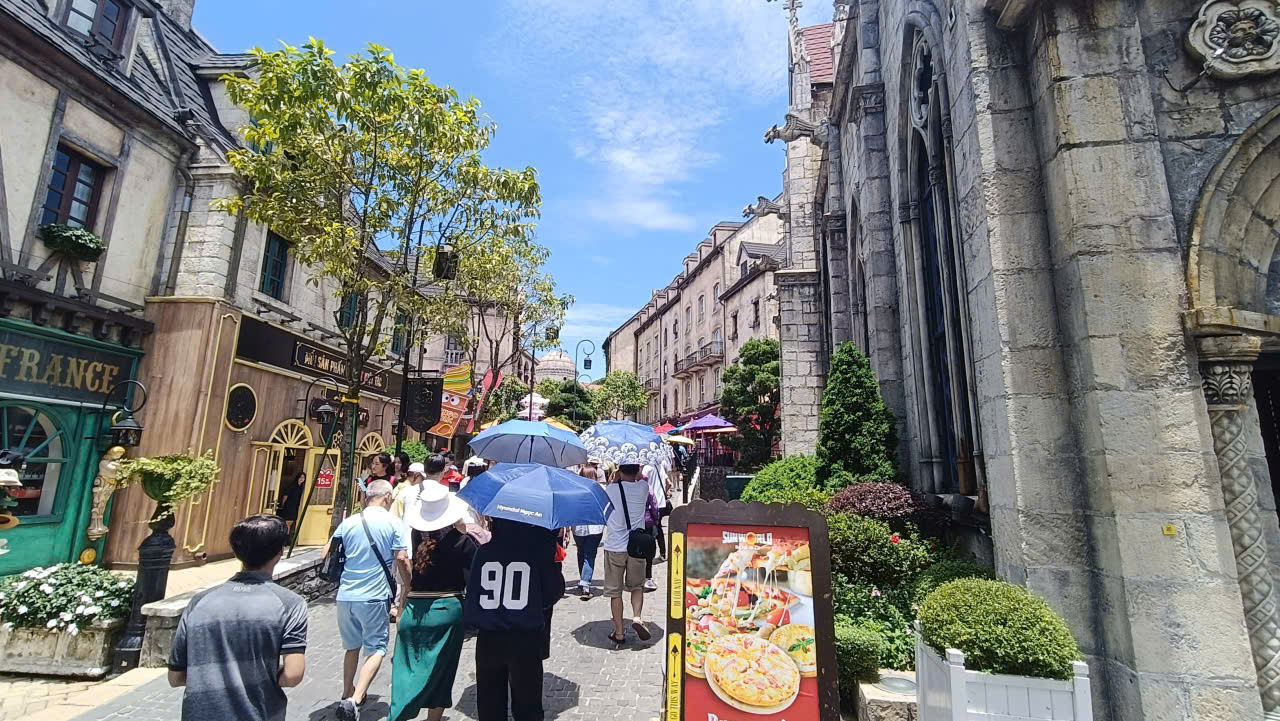 Khách quốc tế đến Việt Nam đầu năm 2026 tăng đều- Ảnh 1. Khách quốc tế đến Việt Nam đầu năm 2026 tăng đều- Ảnh 1.