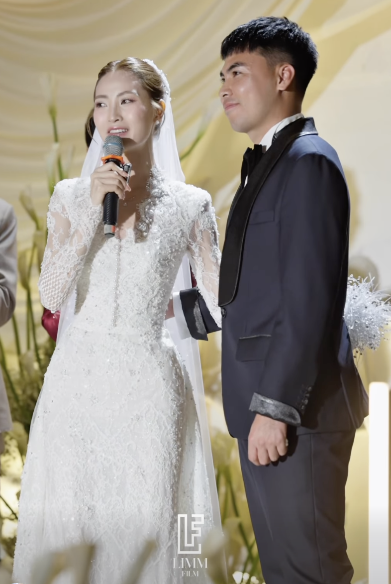 Hành động bất ngờ của Văn Toàn trong đám cưới MC Mù Tạt- Ảnh 3.