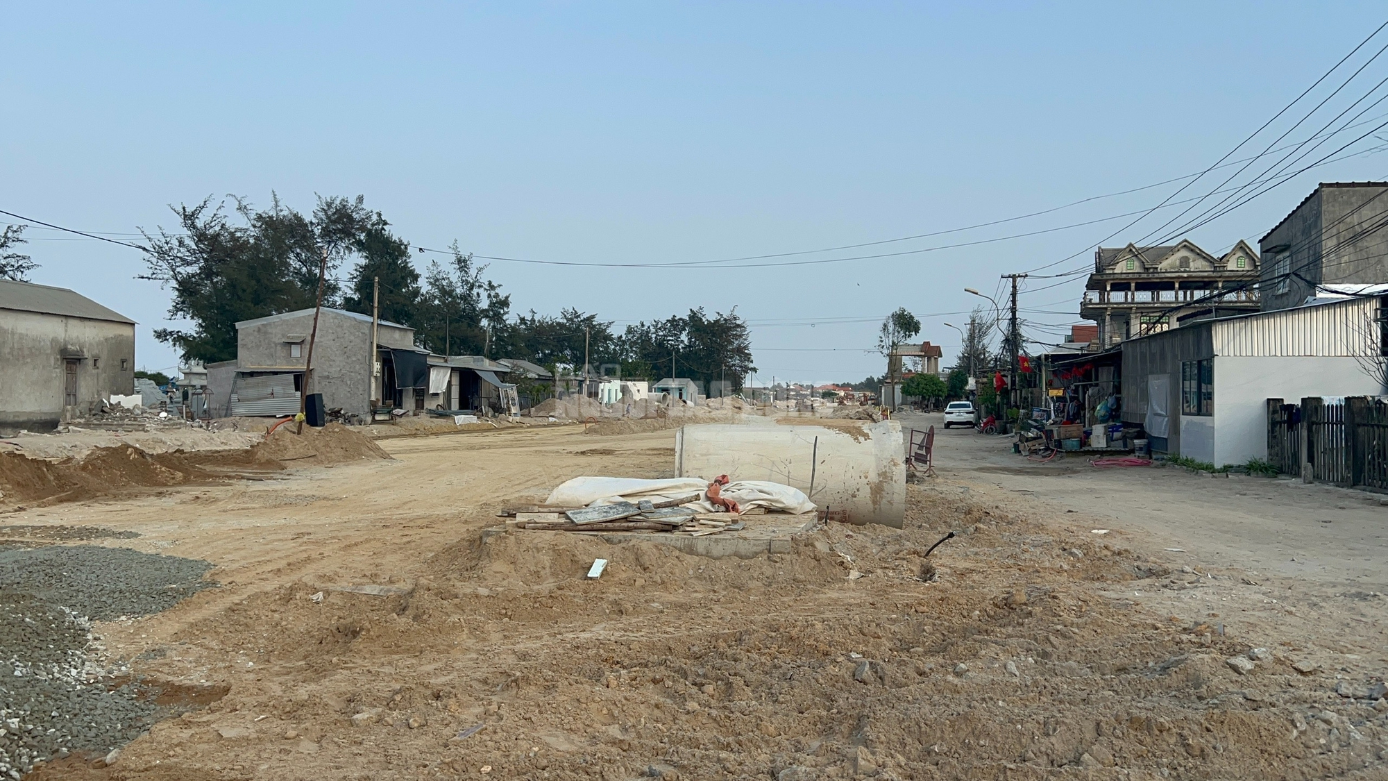 Kế hoạch thông xe cầu vượt cửa biển lớn nhất miền Trung- Ảnh 4. Kế hoạch thông xe cầu vượt cửa biển lớn nhất miền Trung- Ảnh 4.