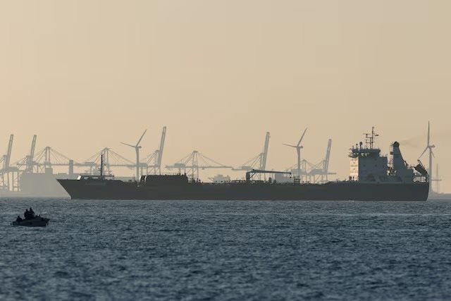 1,6 triệu thùng xăng dầu đang đổ về châu Á - Ảnh 1.