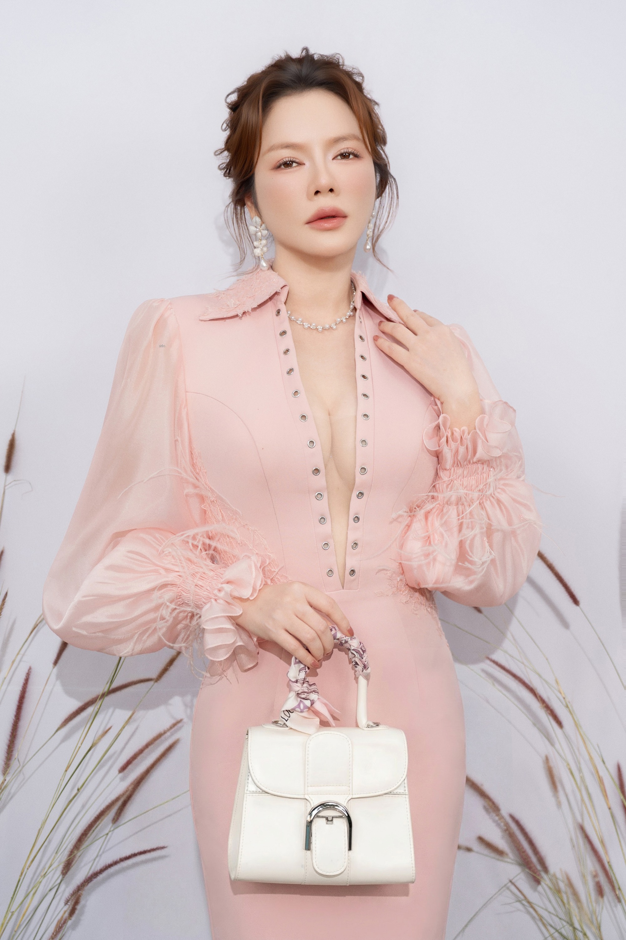 Lý Nhã Kỳ sắp có tin vui? - Ảnh 1.