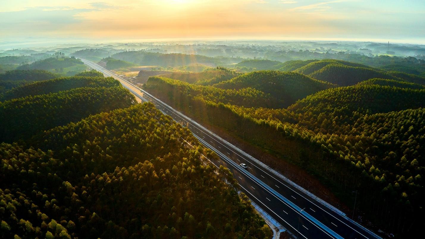 Doanh nghiệp đứng sau loạt dự án giao thông nghìn tỷ khắp Việt Nam, nối từ bầu trời đến mặt đất - Ảnh 3. Doanh nghiệp đứng sau loạt dự án giao thông nghìn tỷ khắp Việt Nam, nối từ bầu trời đến mặt đất - Ảnh 3.