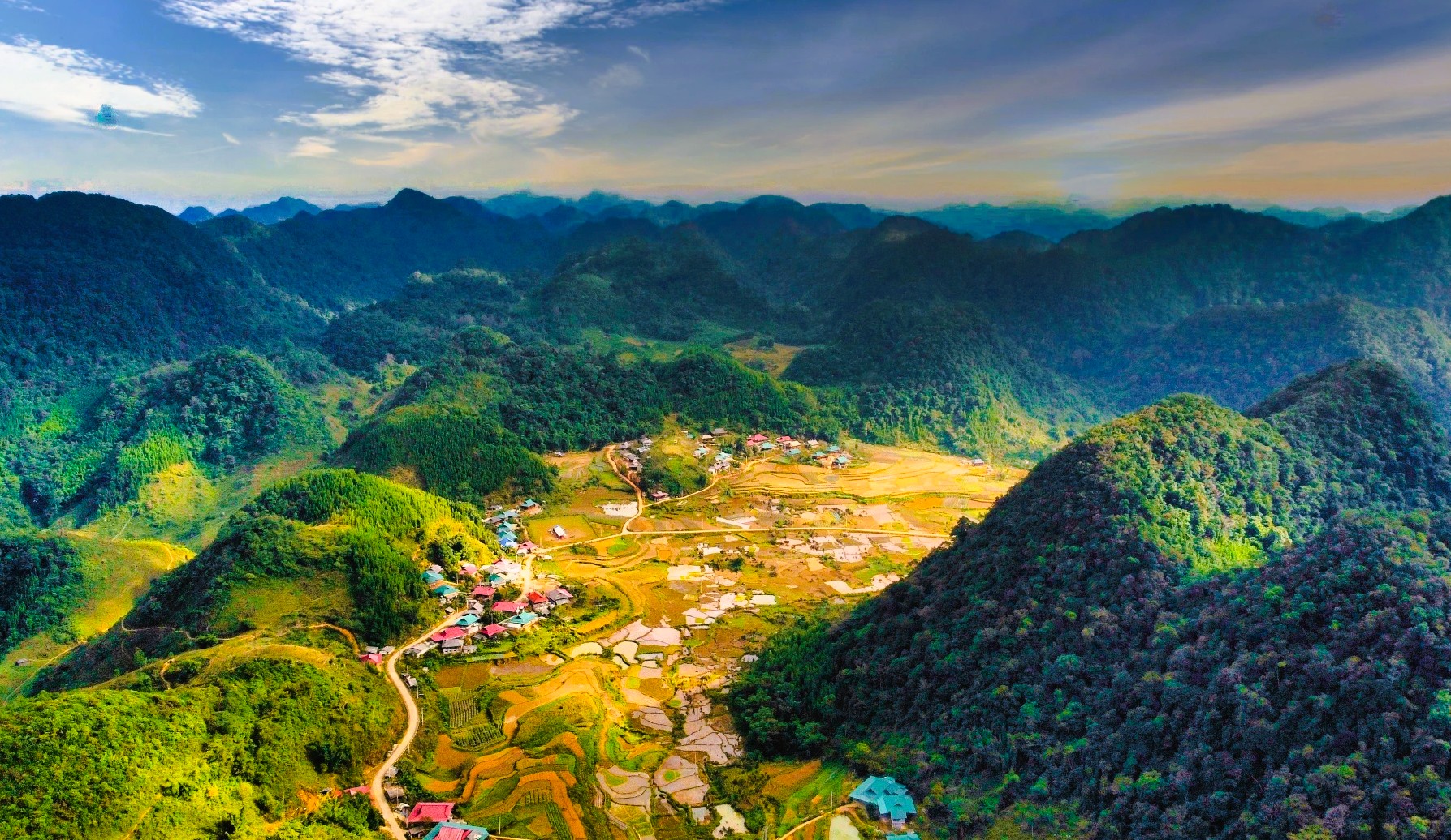 Kêu gọi đầu tư sân golf 18 lỗ ở điểm cao hơn 1.000 m được ví như "Sa Pa giữa lòng xứ Thanh" - Ảnh 1.