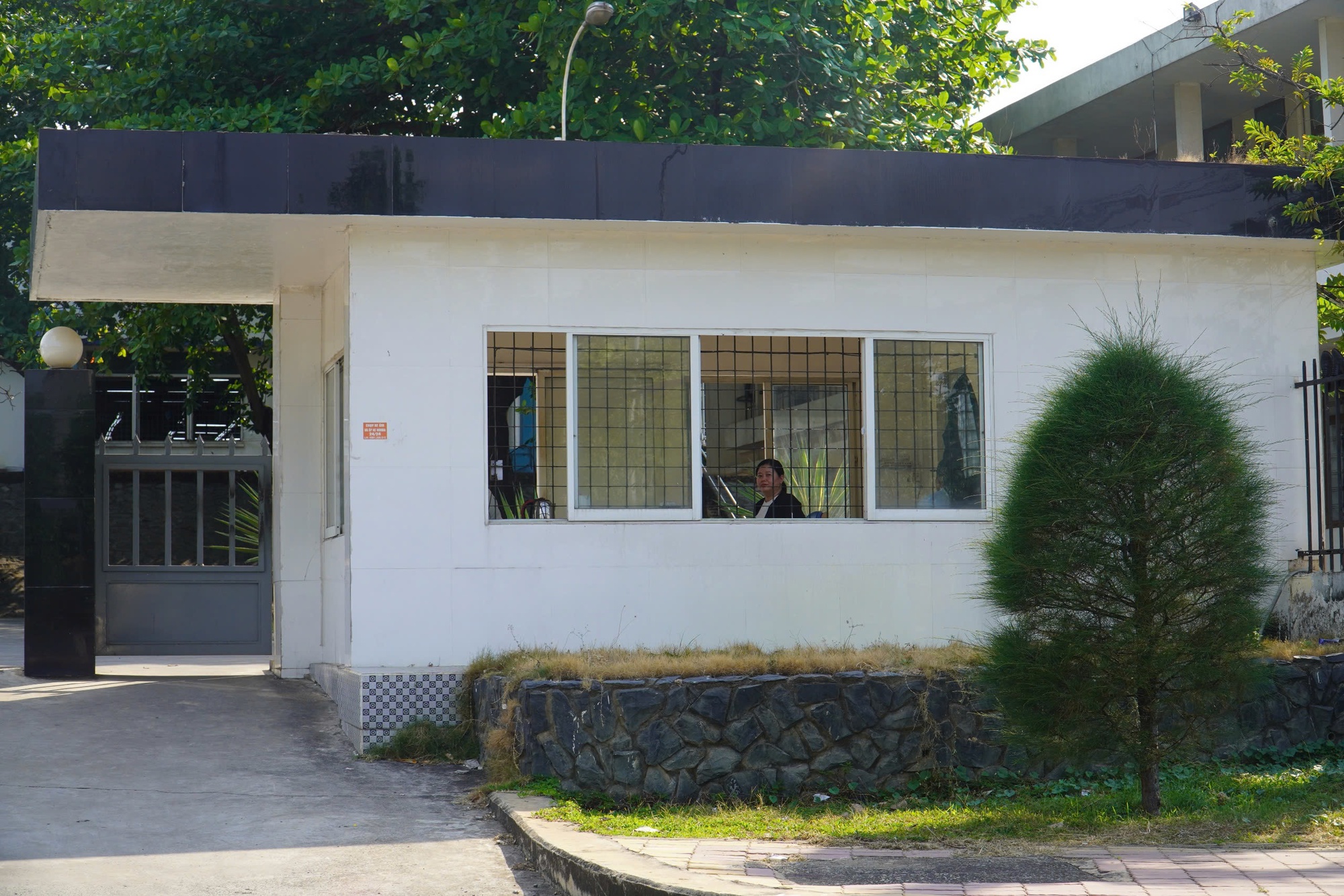 Nữ lao động mang bầu ở Đồng Nai ‘kêu cứu’ vì bị cho ra ngồi ở phòng bảo vệ  - Ảnh 1.