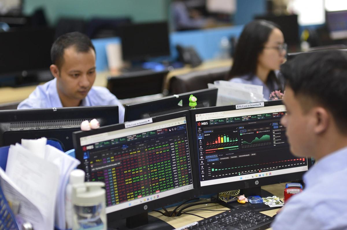 Chứng khoán hồi phục trong 'nghi ngờ'- Ảnh 1.