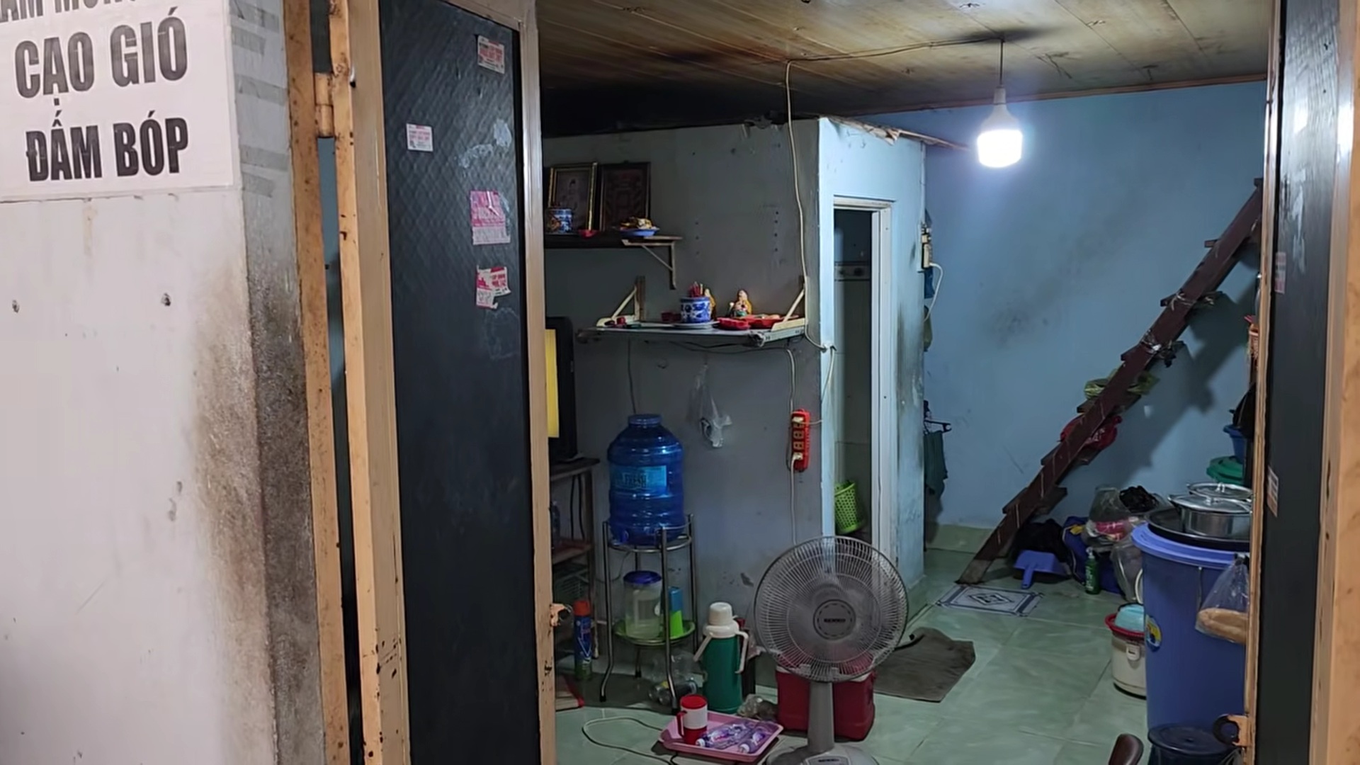 Nữ nghệ sĩ 70 tuổi không có gạo ăn, bật khóc: "Tiền Kim Tử Long cho hết sạch rồi"- Ảnh 1.