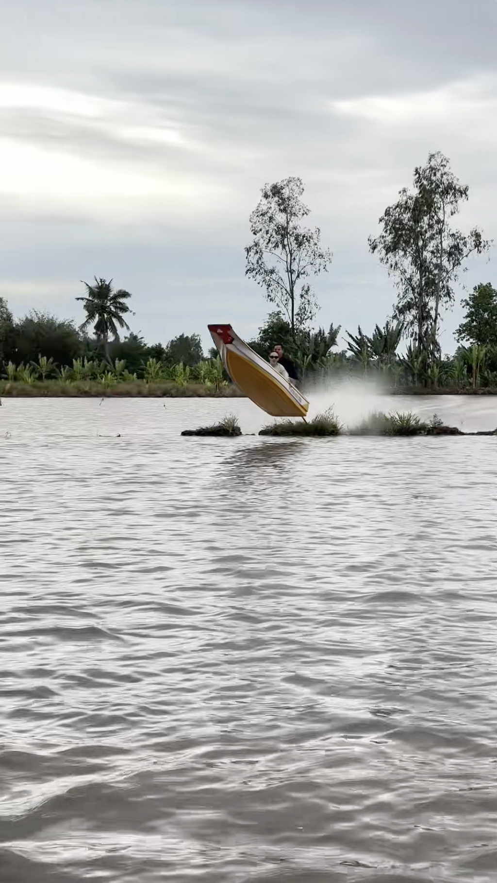 Khách Tây ôm tim trước màn lái võ lãi đẳng cấp tại miền Tây- Ảnh 5.