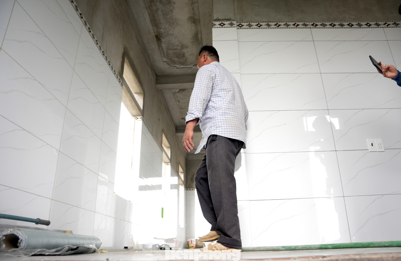 Bất ngờ về người đàn ông mù rong ruổi bán tăm, xây căn nhà 5 tỷ đồng- Ảnh 12.