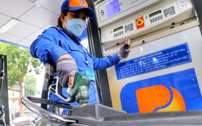 Giá xăng dầu tại Việt Nam thấp hơn đáng kể so với nhiều quốc gia lân cận - Ảnh 1.