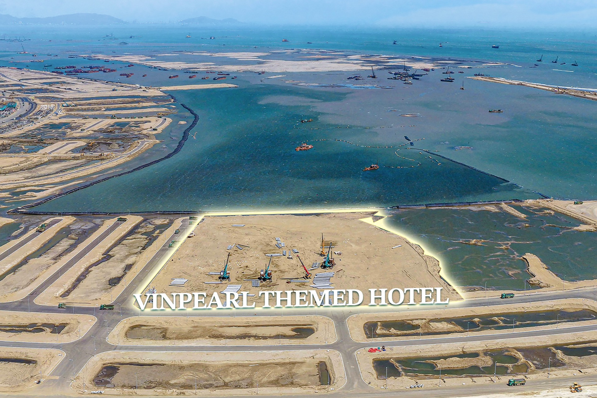 Cuộc đua tạo việc làm ngay trong đại đô thị: Phú Mỹ Hưng làm phố tài chính, Vinhomes tạo khu du lịch, Sun Group dựng lại cả hoàng thành Thăng Long - Ảnh 6.