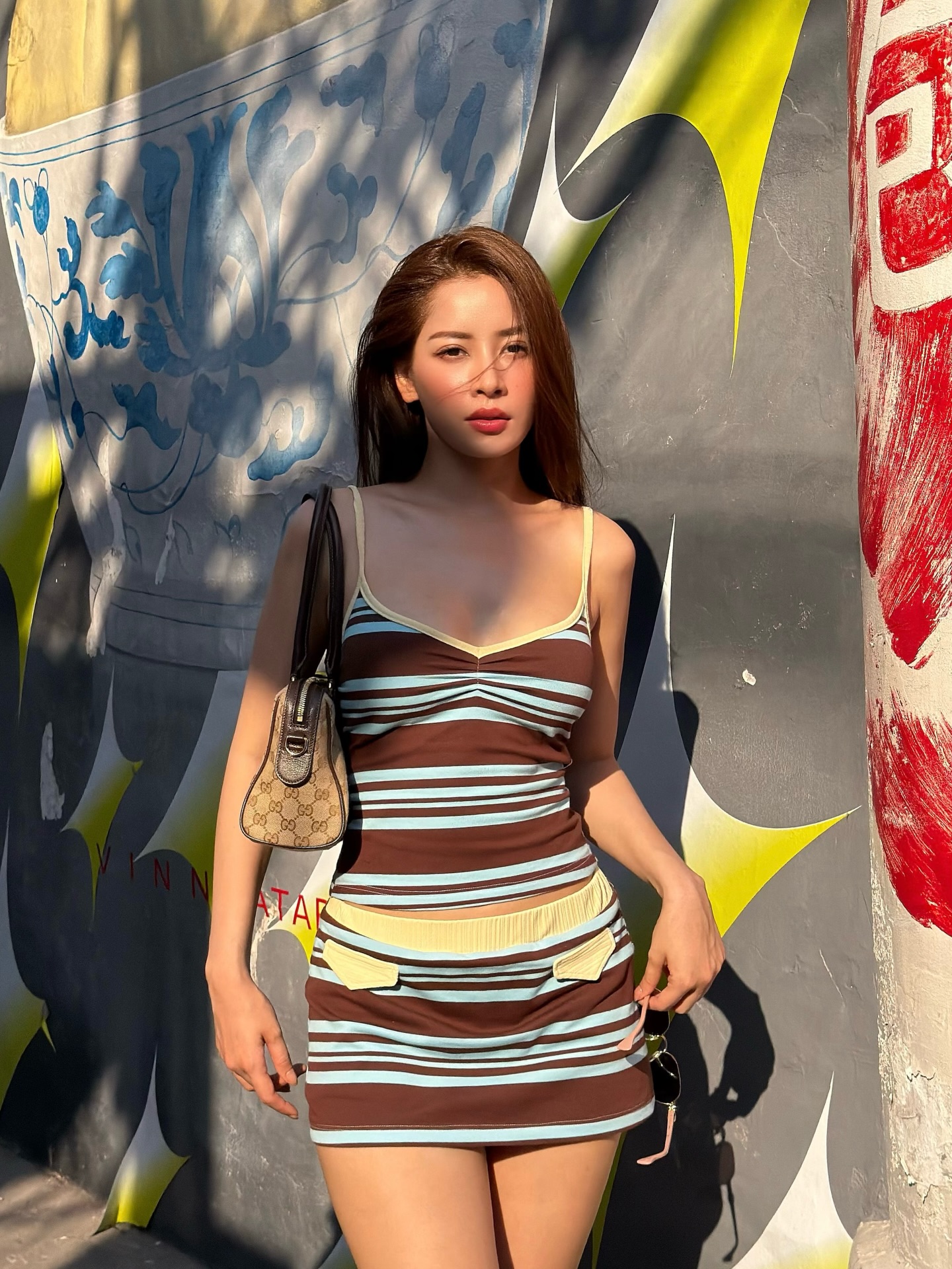 Chi Pu "xả suộc" ảnh hè: Ngắm 100 lần vẫn sốc visual đệ nhất mỹ nhân, cùng gu thời trang xịn đét- Ảnh 2.