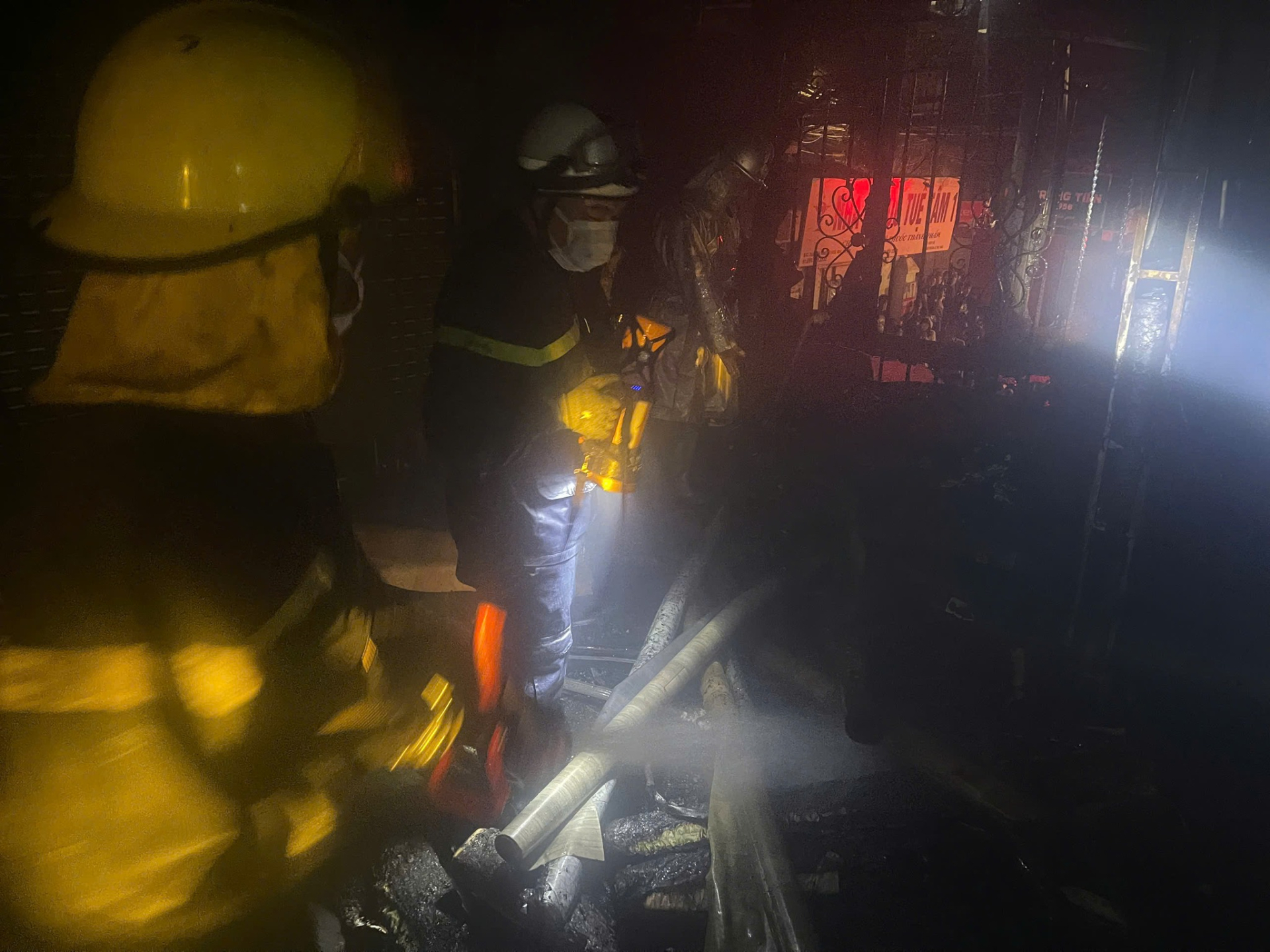 Tìm gặp nam sinh ĐH Bách khoa Hà Nội cứu người trong vụ cháy tại Lĩnh Nam: Không dám nhận "người hùng", càng chưa dám kể chuyện với bố mẹ- Ảnh 8.