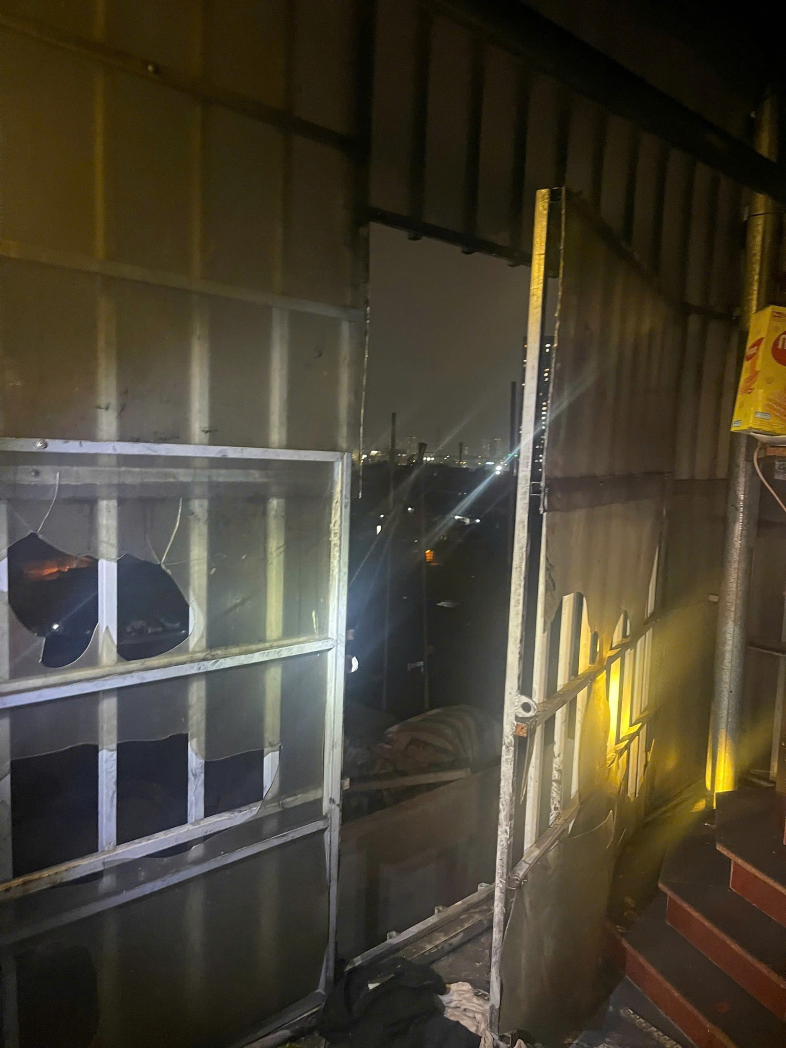 Tìm gặp nam sinh ĐH Bách khoa Hà Nội cứu người trong vụ cháy tại Lĩnh Nam: Không dám nhận "người hùng", càng chưa dám kể chuyện với bố mẹ- Ảnh 6.