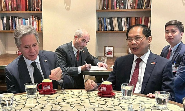 Khách Trung Quốc du lịch phố cổ Hà Nội, ăn 1 món rồi nhận xét: "Đúng là không phí tiền!"- Ảnh 4.