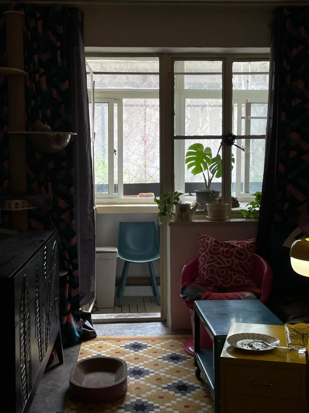 Bất chấp lời can ngăn, tôi mua căn hộ tầng 1 cũ kỹ không ai muốn: Sau 1 năm sống, tôi hiểu vì sao nó bị chê - Ảnh 4.