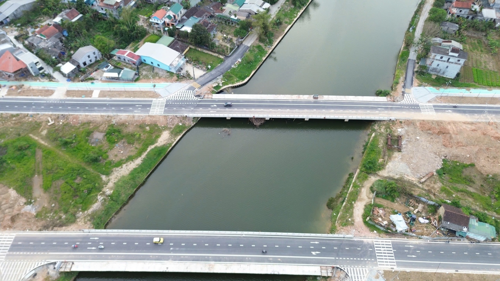 Choáng với số tiền nợ bảo hiểm của công ty thi công cầu 